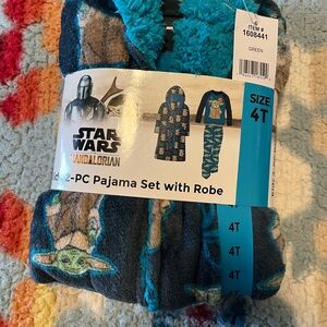 Star Wars Kids Blue & Teal The Child 2-Piece Pajama Set with Robe